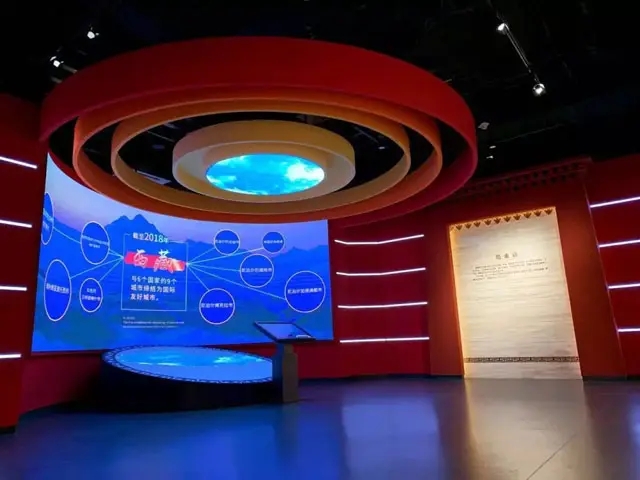 成都展覽展架展示樱桃视频高清免费观看在线播放下载製作安裝