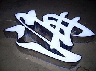 成都廣告樱桃视频高清免费观看在线播放下载需要考慮哪些因素